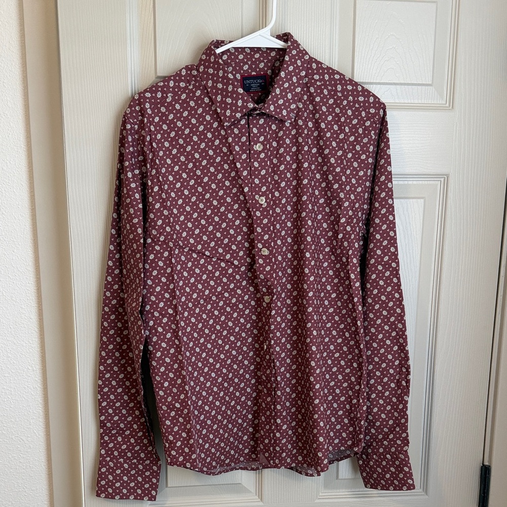 UNTUCKit Men's Burgundy Patterned Button Down Shi… - image 1